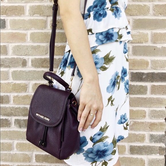 Gaby’sBags👜💕-NWT Michael Kors Crossbody - Picture 4 of 8